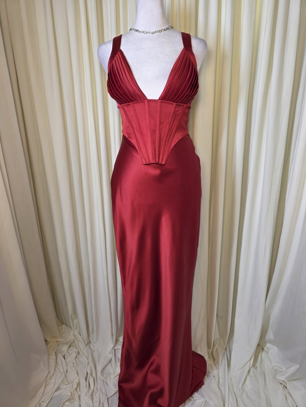 Vestido largo Shae - Rojo babyboo NWT $135 - Picture 2 of 14